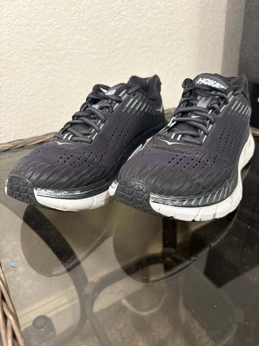 Hoka One One Women's Clifton 5 Road Running Shoes Black/White